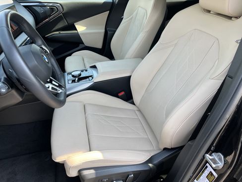 Used 2025 BMW X3 xDrive30i AWD/4WD image 16