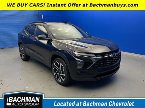 Used 2026 Chevrolet Trax RS w/ Sunroof Package image 1