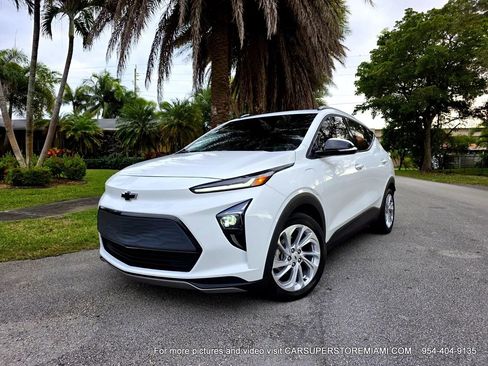 Used 2022 Chevrolet Bolt EUV LT w/ Driver Confidence Package image 51