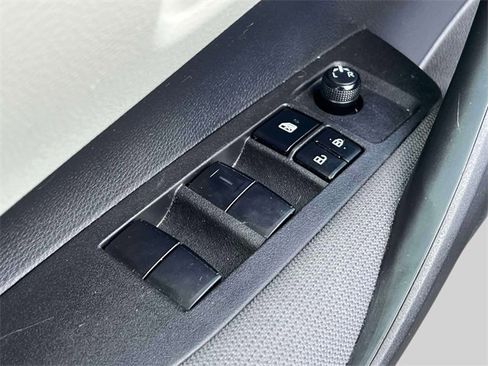 Used 2022 Toyota Corolla LE image 21