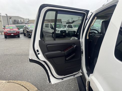 Used 2010 Ford Explorer Limited image 29