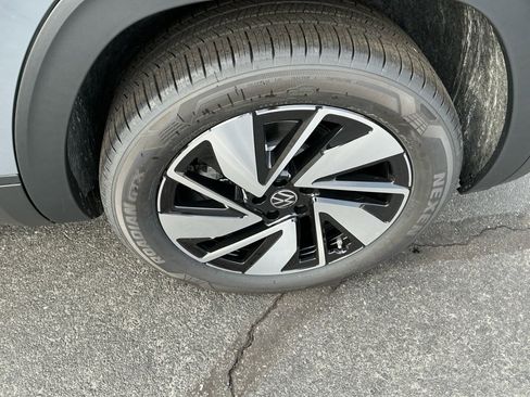 New 2026 Volkswagen Atlas SE image 21