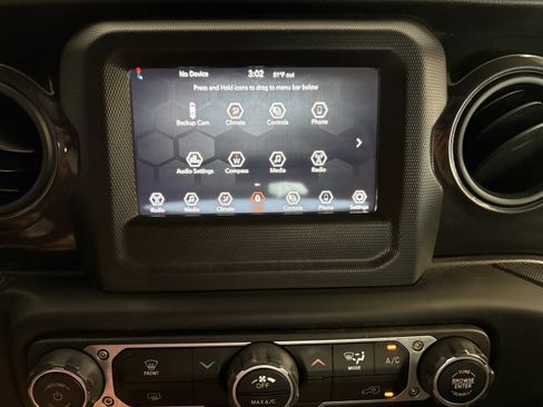 Used 2022 Jeep Wrangler Unlimited Sport AWD/4WD image 16