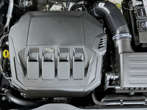 New 2025 Audi Q3 2.0T Premium image 12