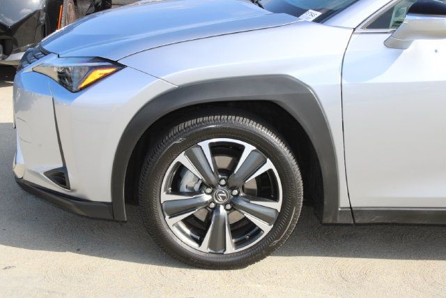 Certified 2025 Lexus UX 300h FWD image 4
