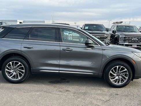 Used 2022 Lincoln Corsair Standard w/ Equipment Group 101A image 2