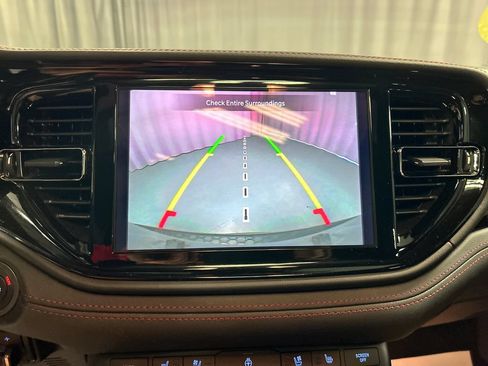 Used 2025 Dodge Durango GT AWD/4WD image 18