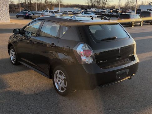 Used 2009 Pontiac Vibe AWD w/ Sun And Sound Package image 4