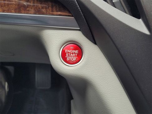 Used 2020 Acura MDX FWD image 22