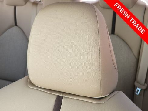 Used 2020 Toyota Camry LE FWD image 23