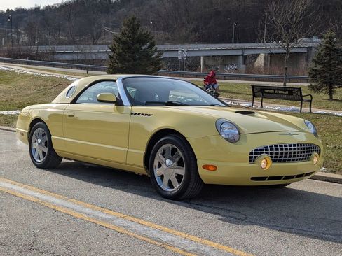 Used 2002 Ford Thunderbird image 4