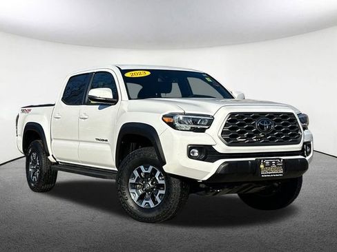 Certified 2023 Toyota Tacoma TRD Off-Road w/ Technology Package image 2