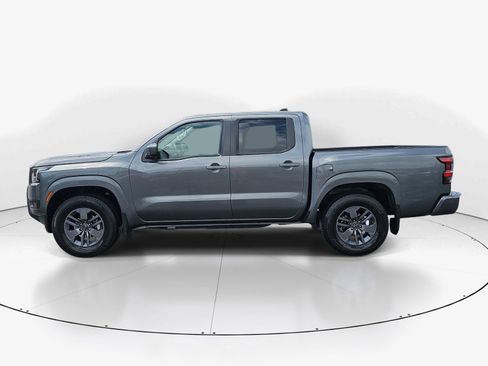 Used 2025 Nissan Frontier SV RWD image 7