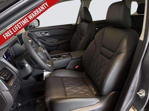 New 2026 Nissan Rogue Platinum AWD/4WD image 30