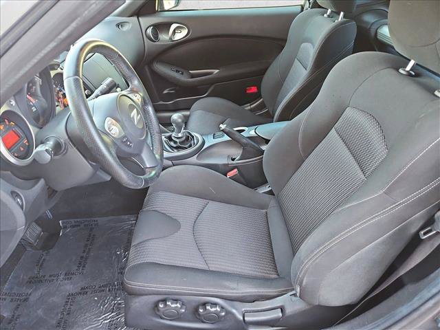 Used 2016 Nissan 370Z Coupe RWD image 20