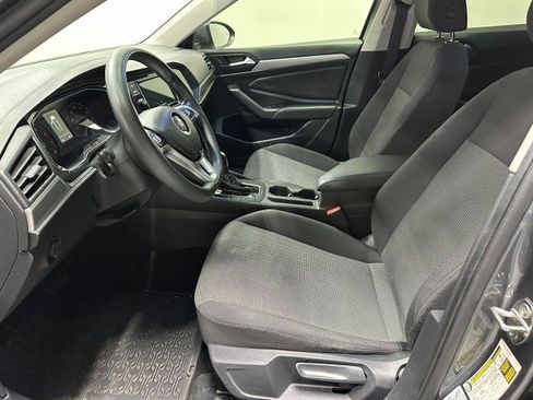 Used 2019 Volkswagen Jetta SE image 10