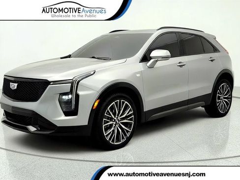 Used 2024 Cadillac XT4 Sport FWD image 1