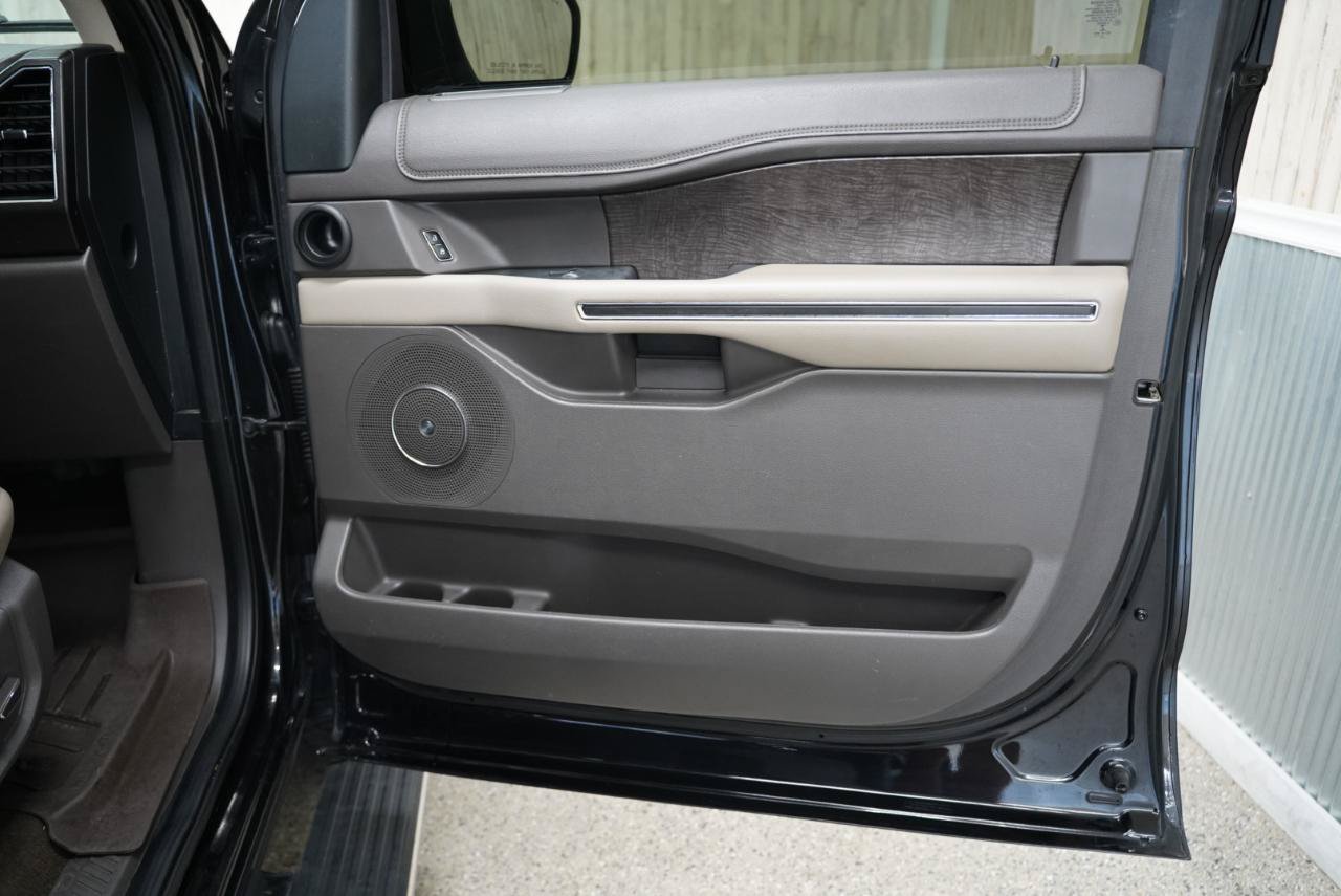 Used 2021 Ford Expedition Limited AWD/4WD image 33