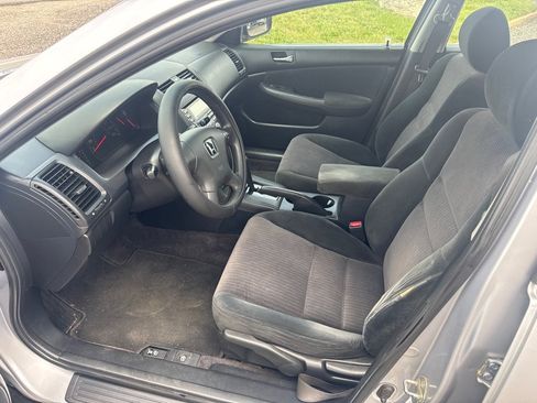Used 2005 Honda Accord LX image 31