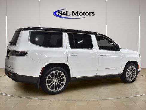 Used 2022 Jeep Grand Wagoneer Series II AWD/4WD image 8