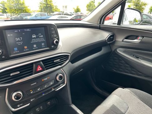 Used 2020 Hyundai Santa Fe SE FWD image 21