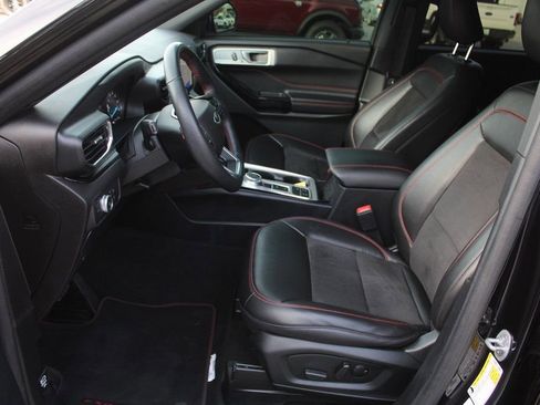 Used 2022 Ford Explorer ST-Line w/ Class IV Trailer Tow Package image 9