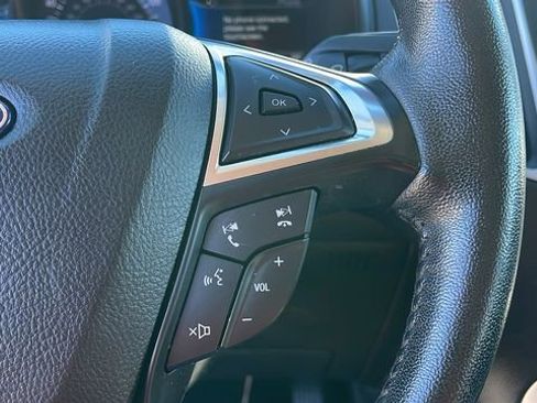 Used 2023 Ford Edge SEL image 18