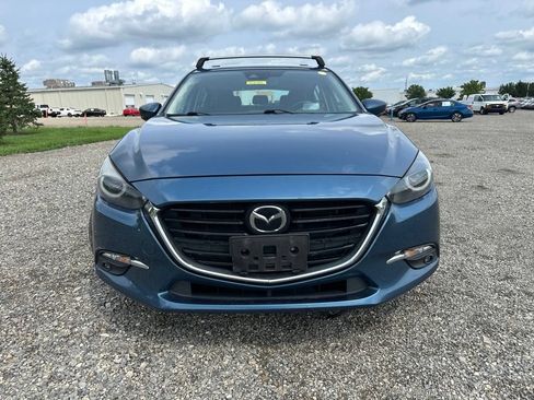 Used 2018 MAZDA MAZDA3 Grand Touring w/ Premium Equipment Package FWD image 2