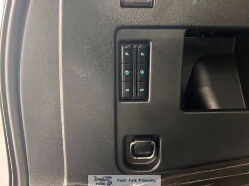 Used 2024 Ford Expedition XLT AWD/4WD image 30