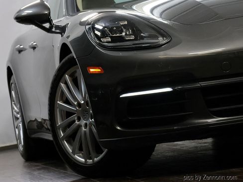 Used 2017 Porsche Panamera image 4