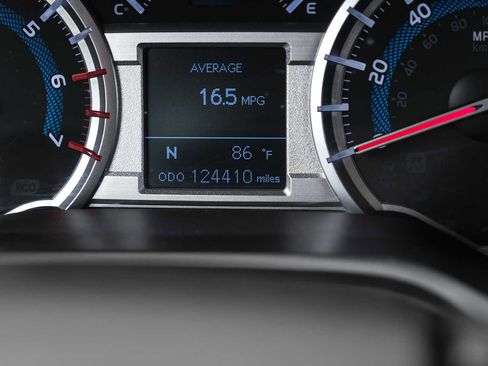 Used 2015 Toyota 4Runner Trail AWD/4WD image 19
