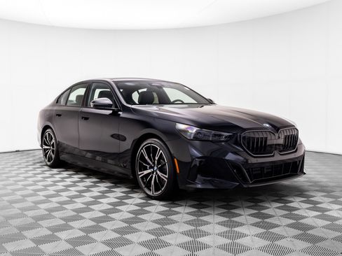 New 2027 BMW 550e xDrive AWD/4WD image 8