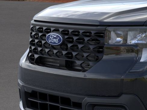 New 2026 Ford Maverick XLT w/ XLT Luxury Package FWD image 18