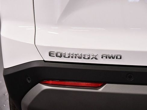 New 2026 Chevrolet Equinox LT AWD/4WD image 10