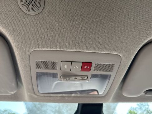 New 2025 Hyundai Venue Limited image 20