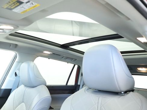Used 2022 Toyota Highlander Platinum AWD/4WD image 51