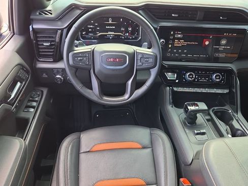 Used 2025 GMC Sierra 1500 AT4 w/ AT4 Premium Package AWD/4WD image 14