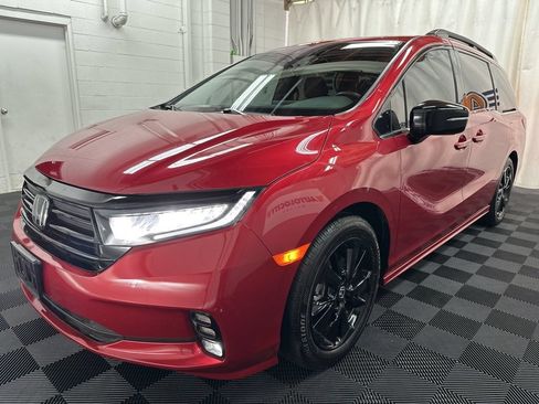 Used 2023 Honda Odyssey Sport image 5