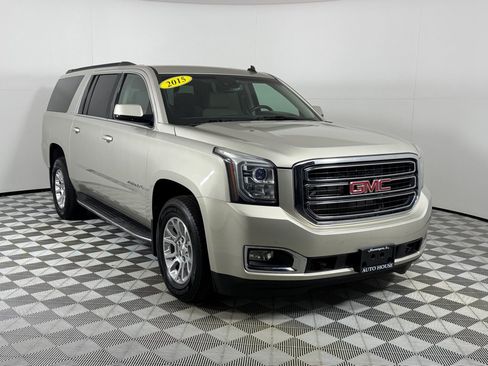 Used 2015 GMC Yukon XL SLE w/ Convenience Package AWD/4WD image 3