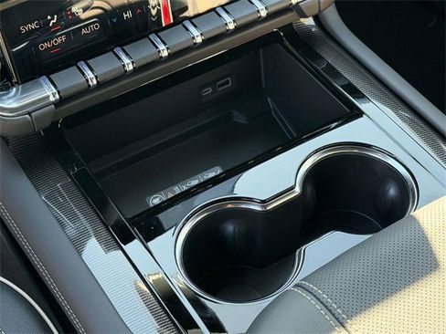 New 2026 GMC Yukon Elevation image 10