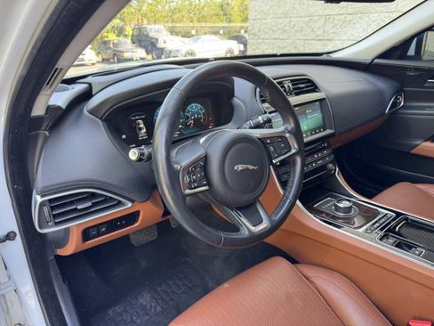 Used 2018 Jaguar XE Portfolio AWD/4WD image 6