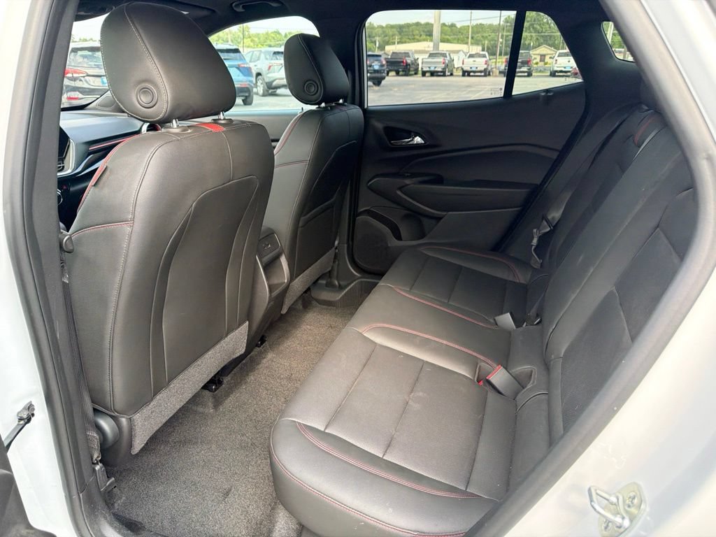 Used 2024 Chevrolet Trax RS w/ Sunroof Package FWD image 14