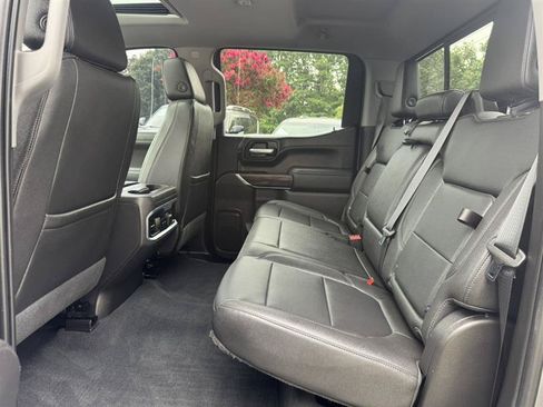 Used 2022 GMC Sierra 1500 SLT AWD/4WD image 26