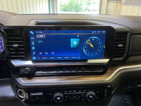 Used 2025 Chevrolet Silverado 2500 LT w/ Convenience Package AWD/4WD image 38