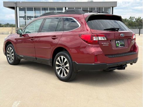 Used 2017 Subaru Outback 3.6R Limited AWD/4WD image 6