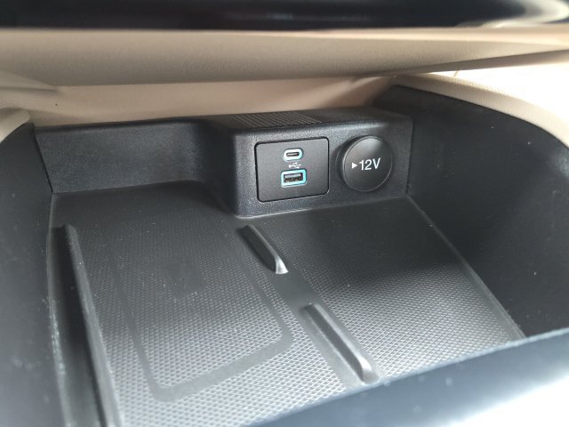Used 2022 Ford Escape SEL w/ Technology Package AWD/4WD image 18