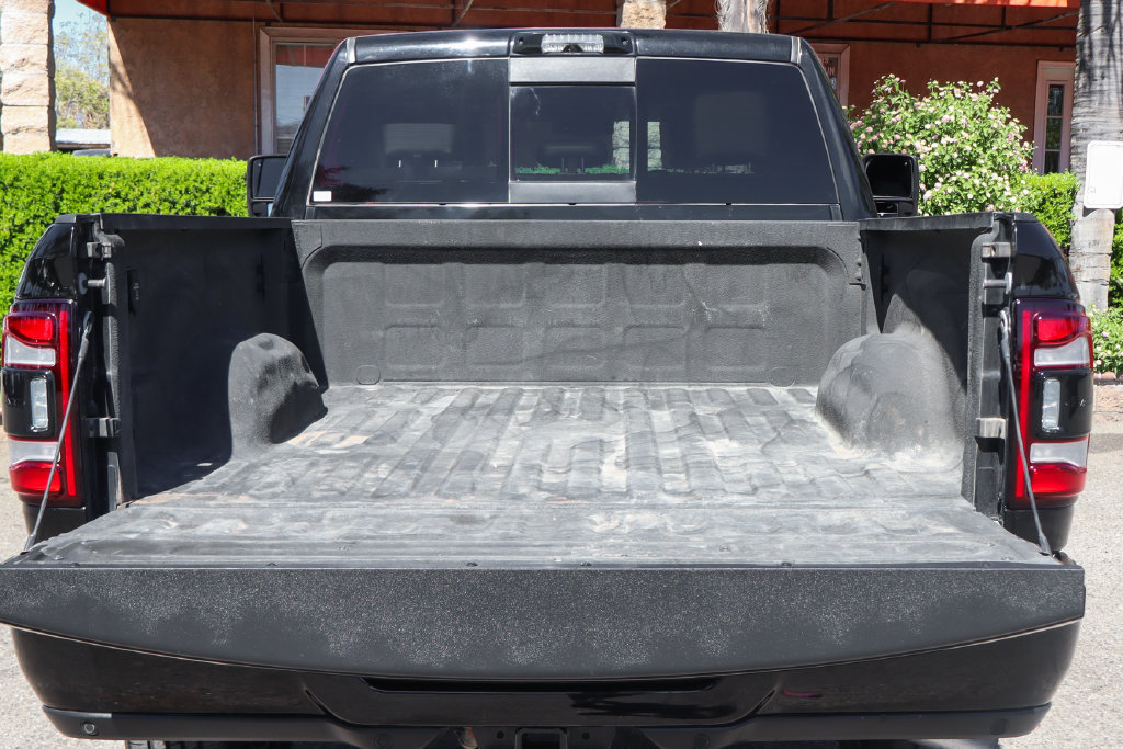 Used 2024 RAM 2500 Laramie w/ Night Edition AWD/4WD image 8