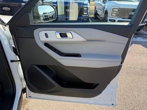New 2026 Ford Explorer Active w/ Active Comfort Package AWD/4WD image 19
