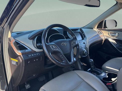 Used 2018 Hyundai Santa Fe SE image 26