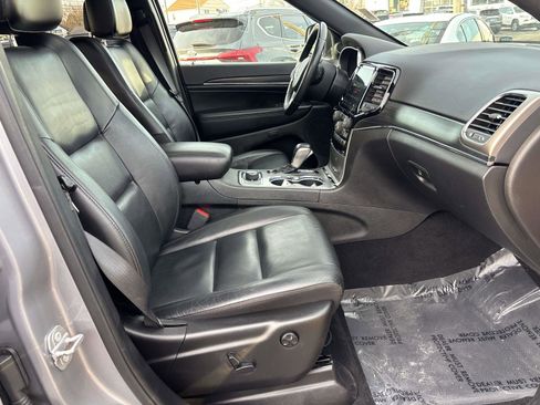 Certified 2021 Jeep Grand Cherokee Limited image 16